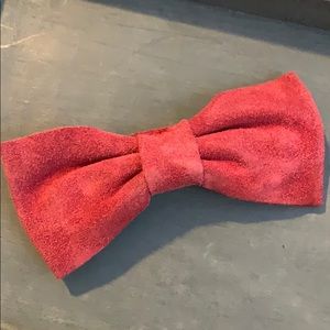 American Apparel Suede Bow Clip Coral
